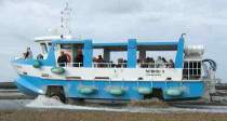 Lien vers le page dédiée à l'île de Tatihou sur le site du conseil général de la Manche Photo du bateau amphibie pour la traversée vers Tatihou